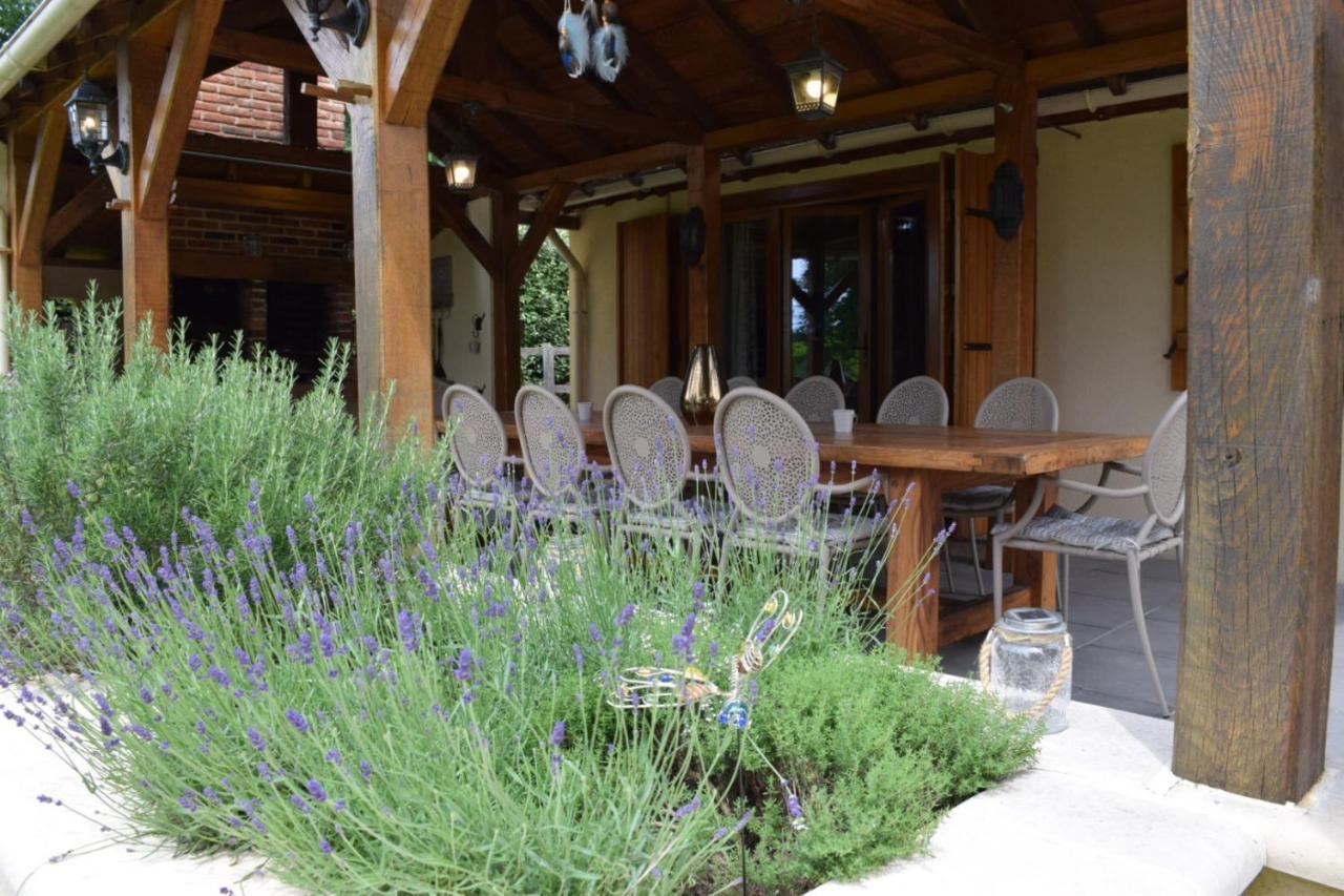 Libellule Acomodação com café da manhã Coussac-Bonneval Exterior foto