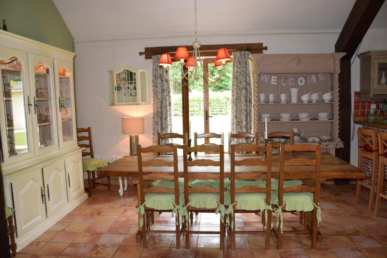 Libellule Acomodação com café da manhã Coussac-Bonneval Exterior foto