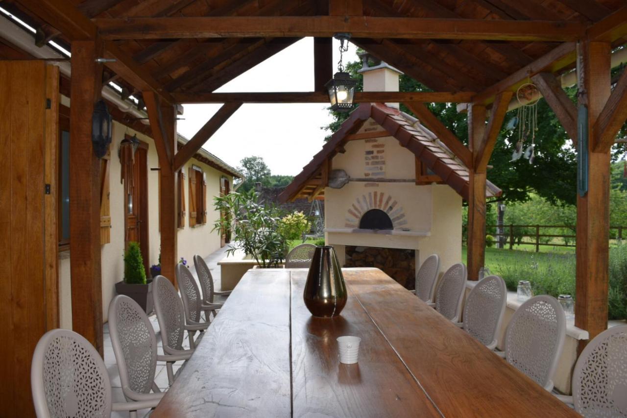 Libellule Acomodação com café da manhã Coussac-Bonneval Exterior foto